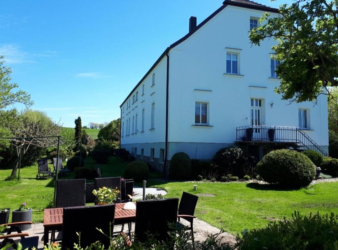 Altes Bauernhaus Im Gruenen Steffenshagen Buitenkant foto