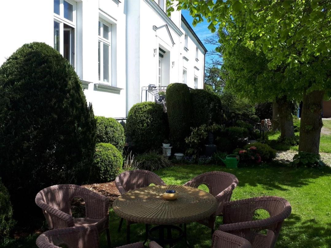 Altes Bauernhaus Im Gruenen Steffenshagen Buitenkant foto